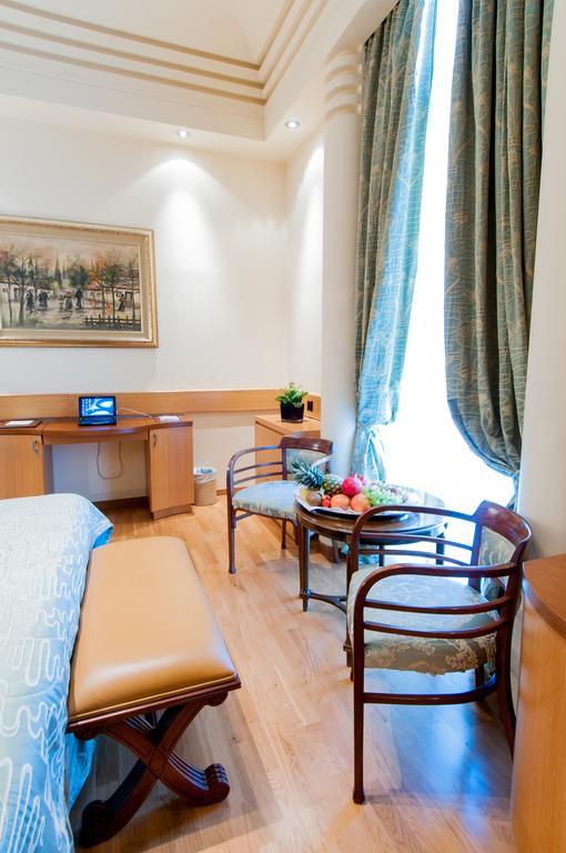 Pentelikon Hotel Kifisiá Kamer foto